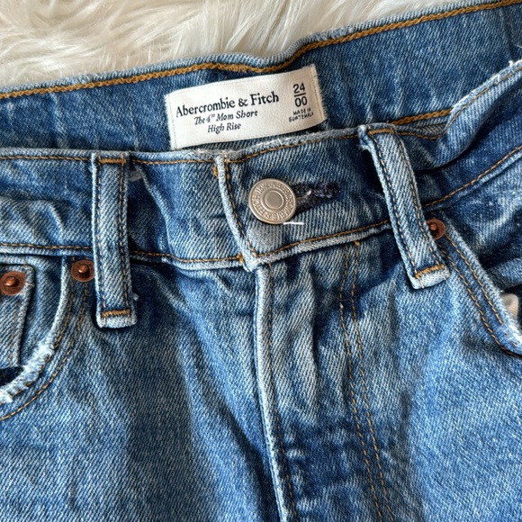 A b e r c r o m b i e & F i t c h • High rise 4” denim cutoff short - Picture 3 of 7